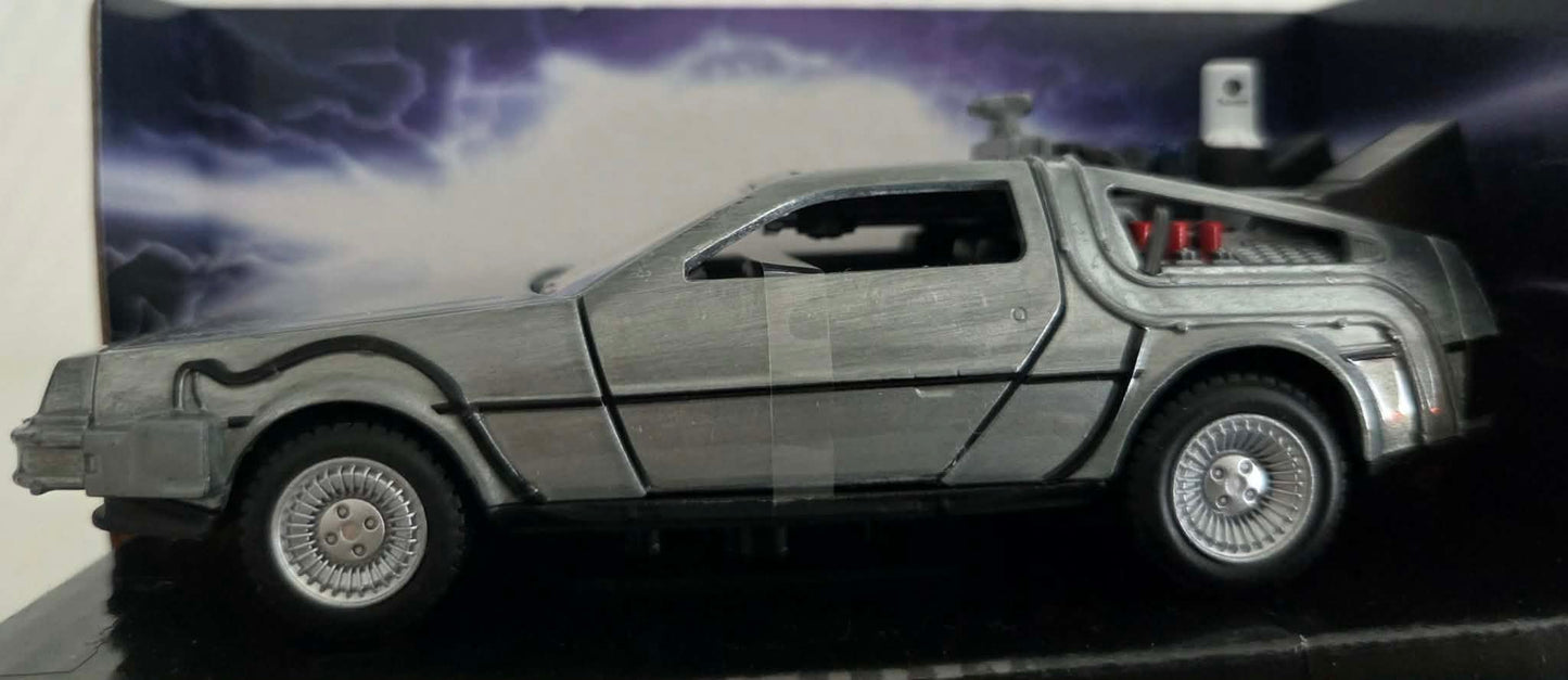 DeLorean Time Machine – Retour vers le Futur 2 – Hollywood Rides – Jada – Die-Cast 1/32