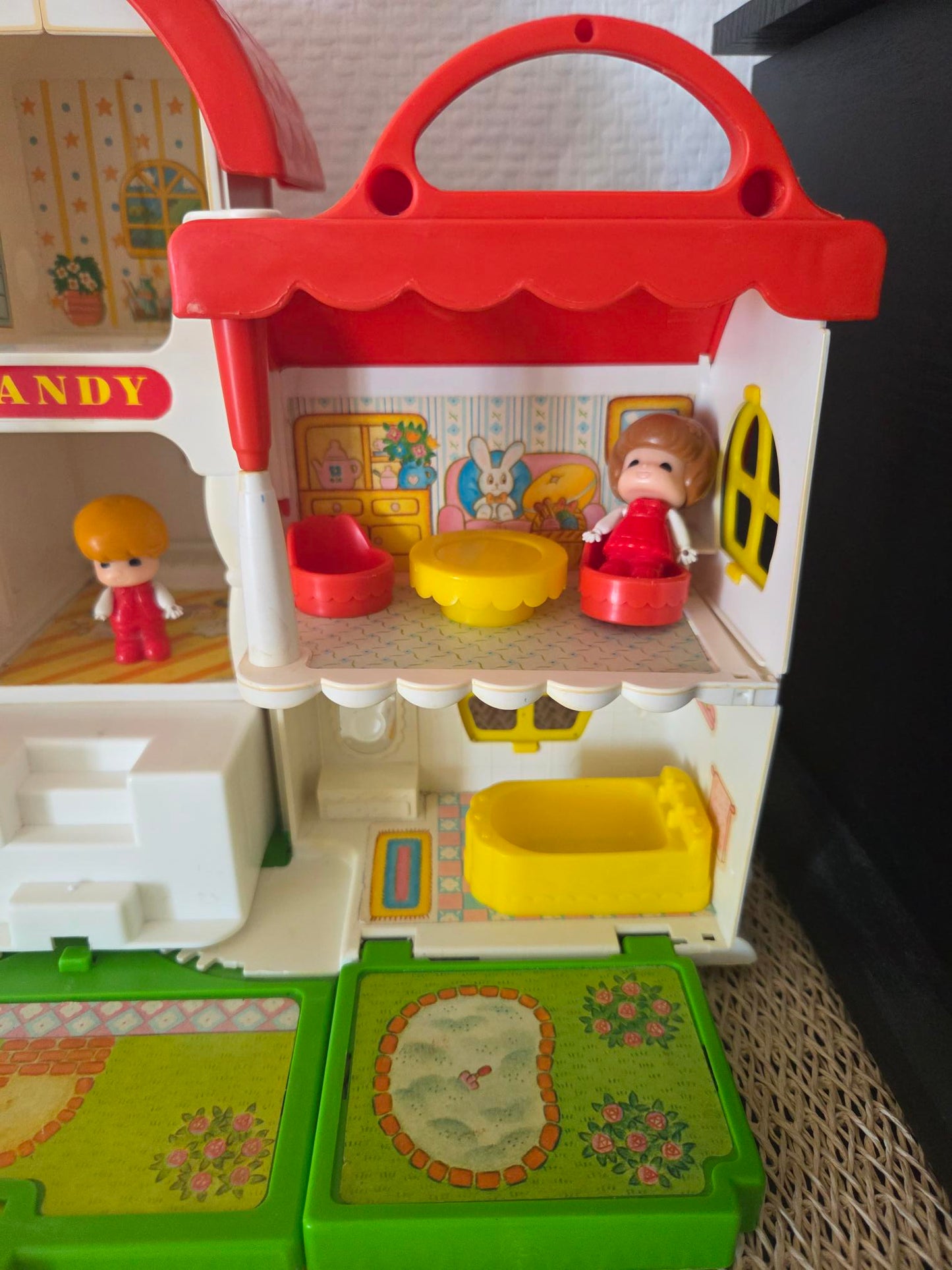 Maison Candy vintage – ensemble partiellement complet